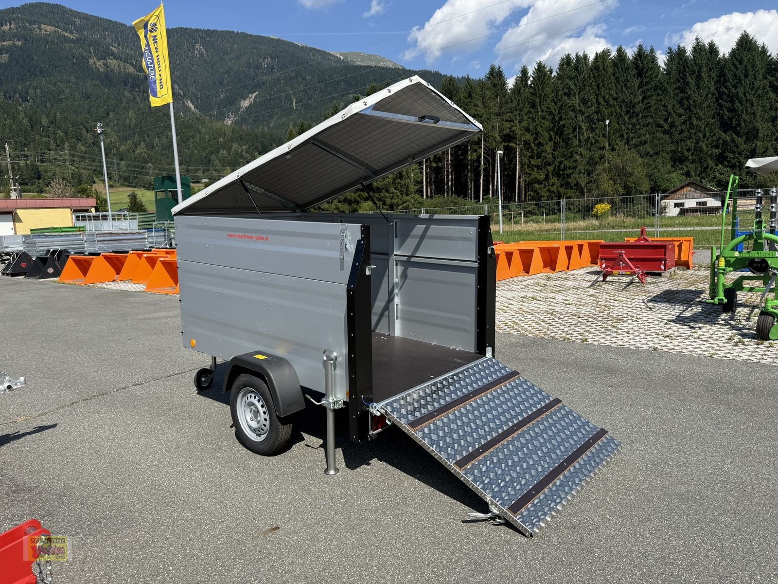 PKW-Anhänger Türe ait TPV KT Eu2/3 Plus Kleinviehanhänger, 750 kg, Neumaschine içinde Kötschach (resim 1)