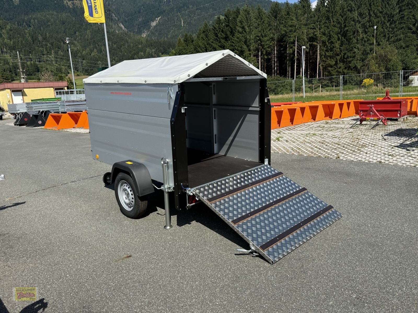 PKW-Anhänger Türe ait TPV KT Eu2/3 Plus Kleinviehanhänger, 750 kg, Neumaschine içinde Kötschach (resim 4)