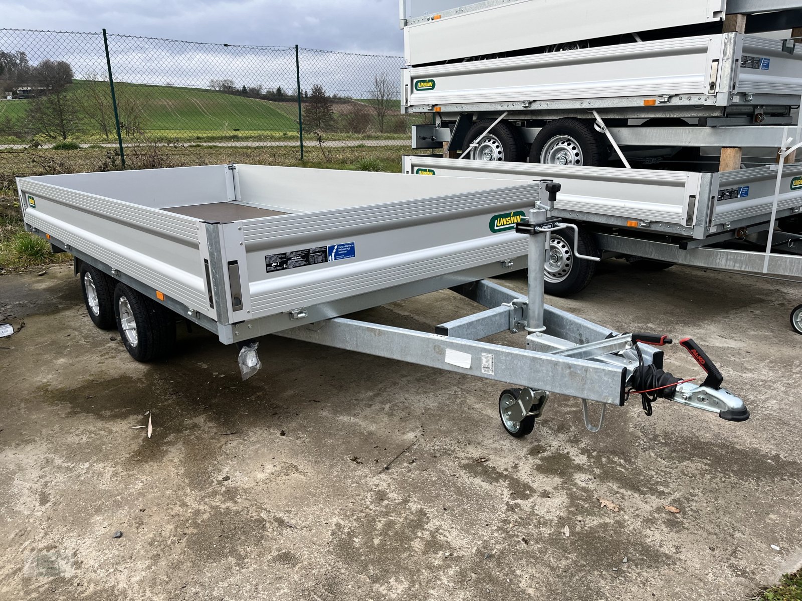 PKW-Anhänger des Typs Unsinn GTP 2636-10-1750 / UH 3617-26-10, Neumaschine in Gross-Bieberau (Bild 1)