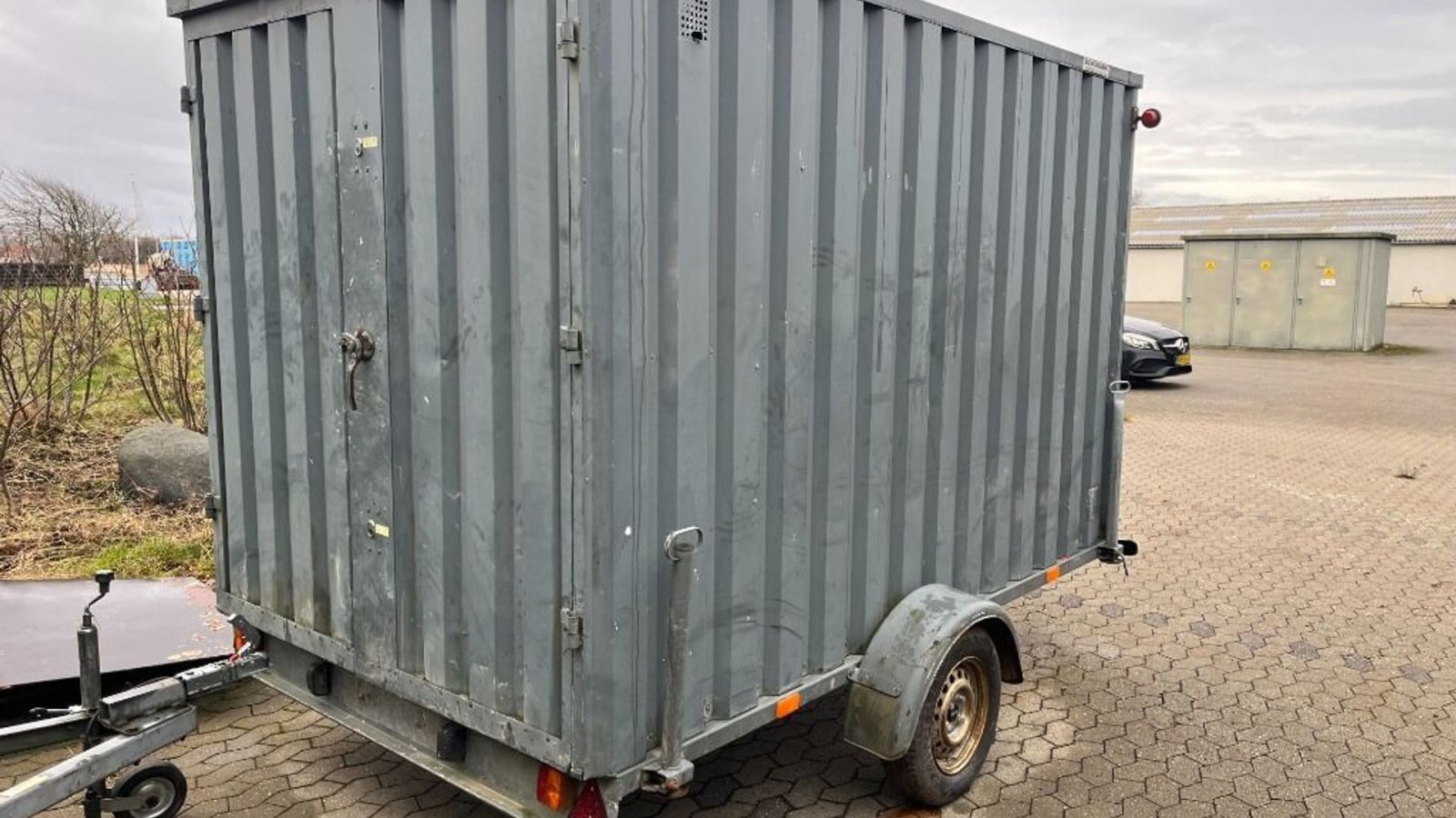 PKW-Anhänger Türe ait Variant Lukket Materiale trailer METAL, Gebrauchtmaschine içinde Rødovre (resim 5)