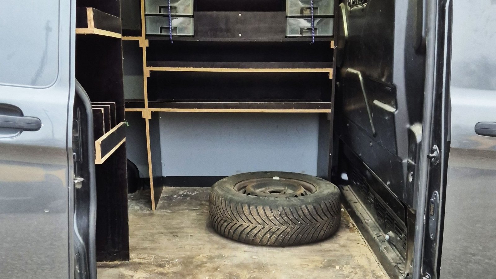 PKW/LKW za tip Ford Transit Custom / nysynet og nyserviceret / træk / 2.0 TDCI 130 hestekræfter, Gebrauchtmaschine u Arden (Slika 12)