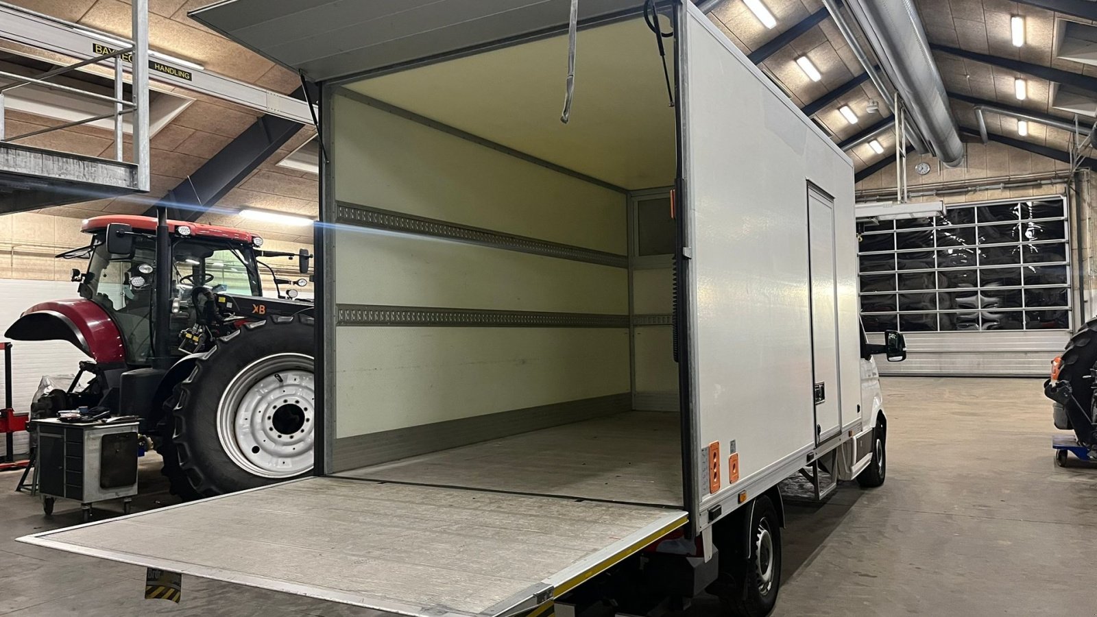 PKW/LKW des Typs MAN TGE 177HK MAN TGE med Box kasse og 750kg Z-lift, Gebrauchtmaschine in Lintrup (Bild 9)