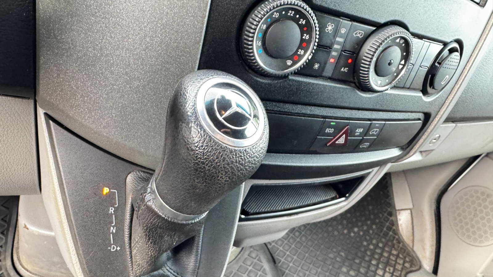 PKW/LKW Türe ait Mercedes-Benz Sonstiges, Gebrauchtmaschine içinde Haderup (resim 22)