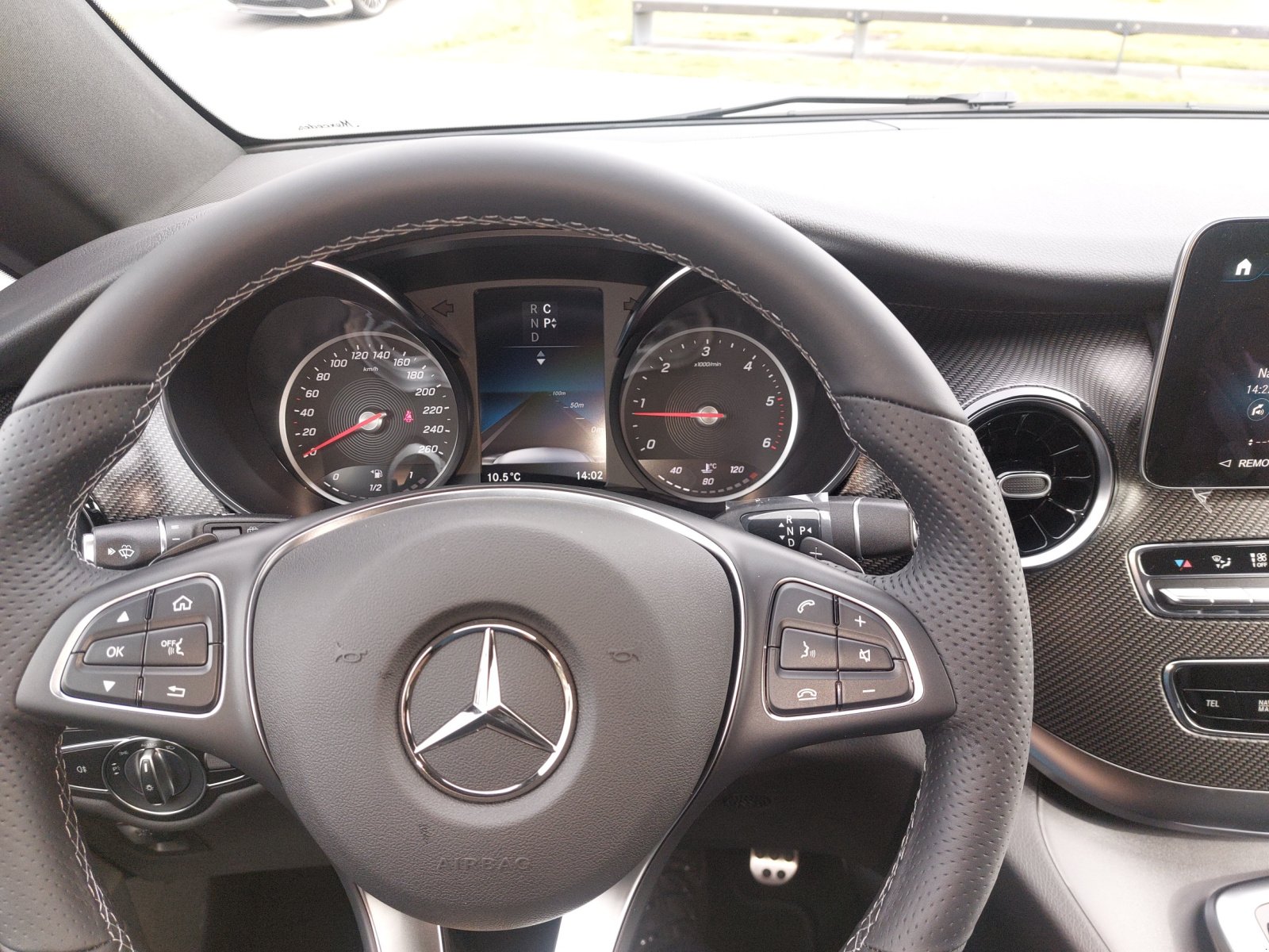 PKW/LKW des Typs Mercedes-Benz V 300d edition AMG, Gebrauchtmaschine in Giebelstadt (Bild 3)