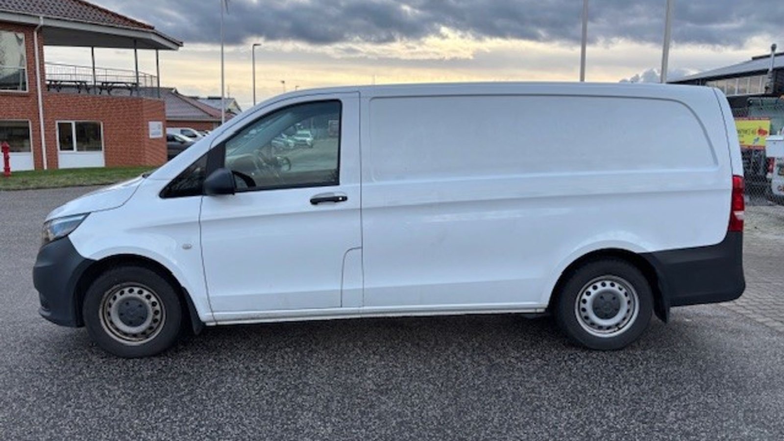 PKW/LKW Türe ait Mercedes vito 114 lang, Gebrauchtmaschine içinde Nørresundby (resim 4)