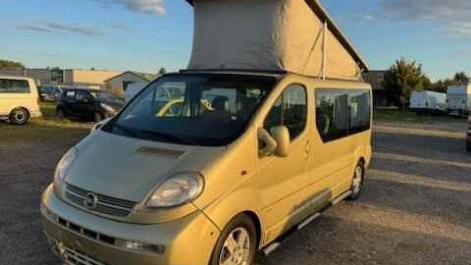 PKW/LKW za tip Opel VIVARO Camper CDTI Combi lang., Gebrauchtmaschine u Rødovre (Slika 1)
