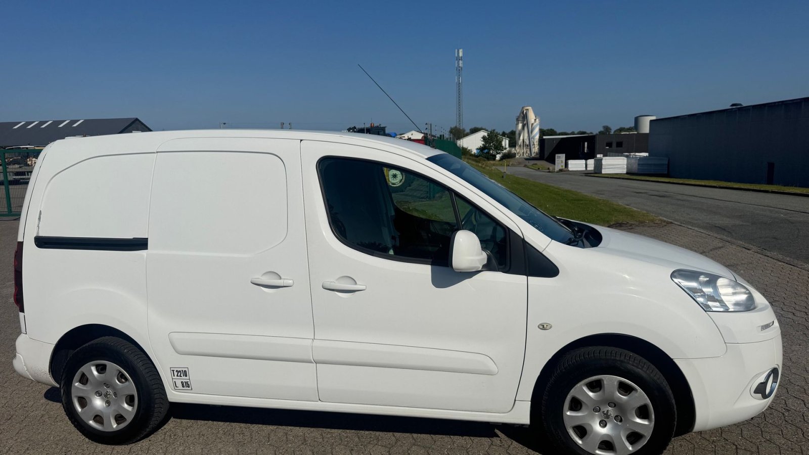PKW/LKW des Typs Peugeot Partner Van 1.6 automatgear Diesel, Gebrauchtmaschine in Ringe (Bild 2)