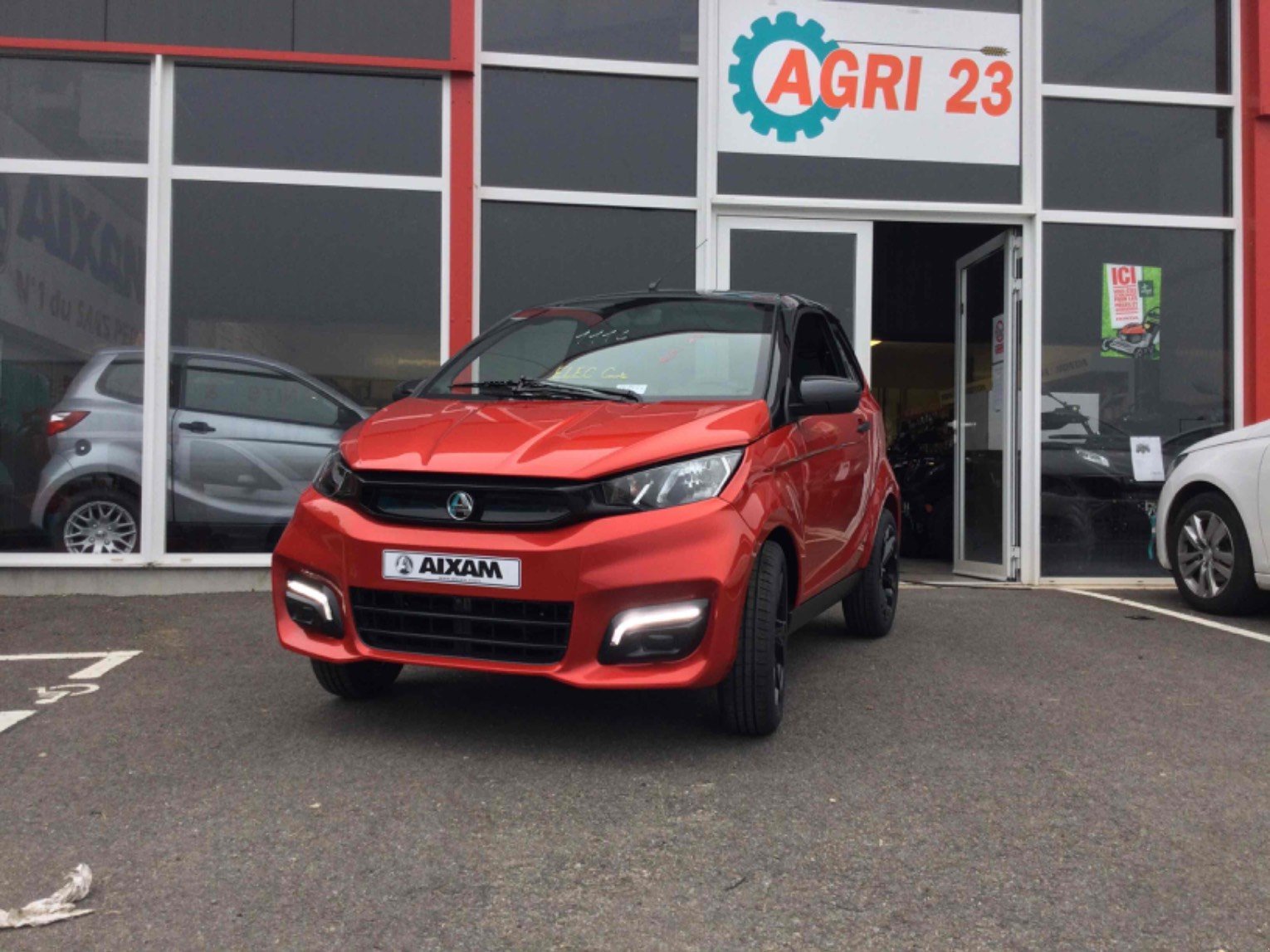 PKW/LKW des Typs Sonstige E-CITY SPORT, Gebrauchtmaschine in LA SOUTERRAINE (Bild 1)