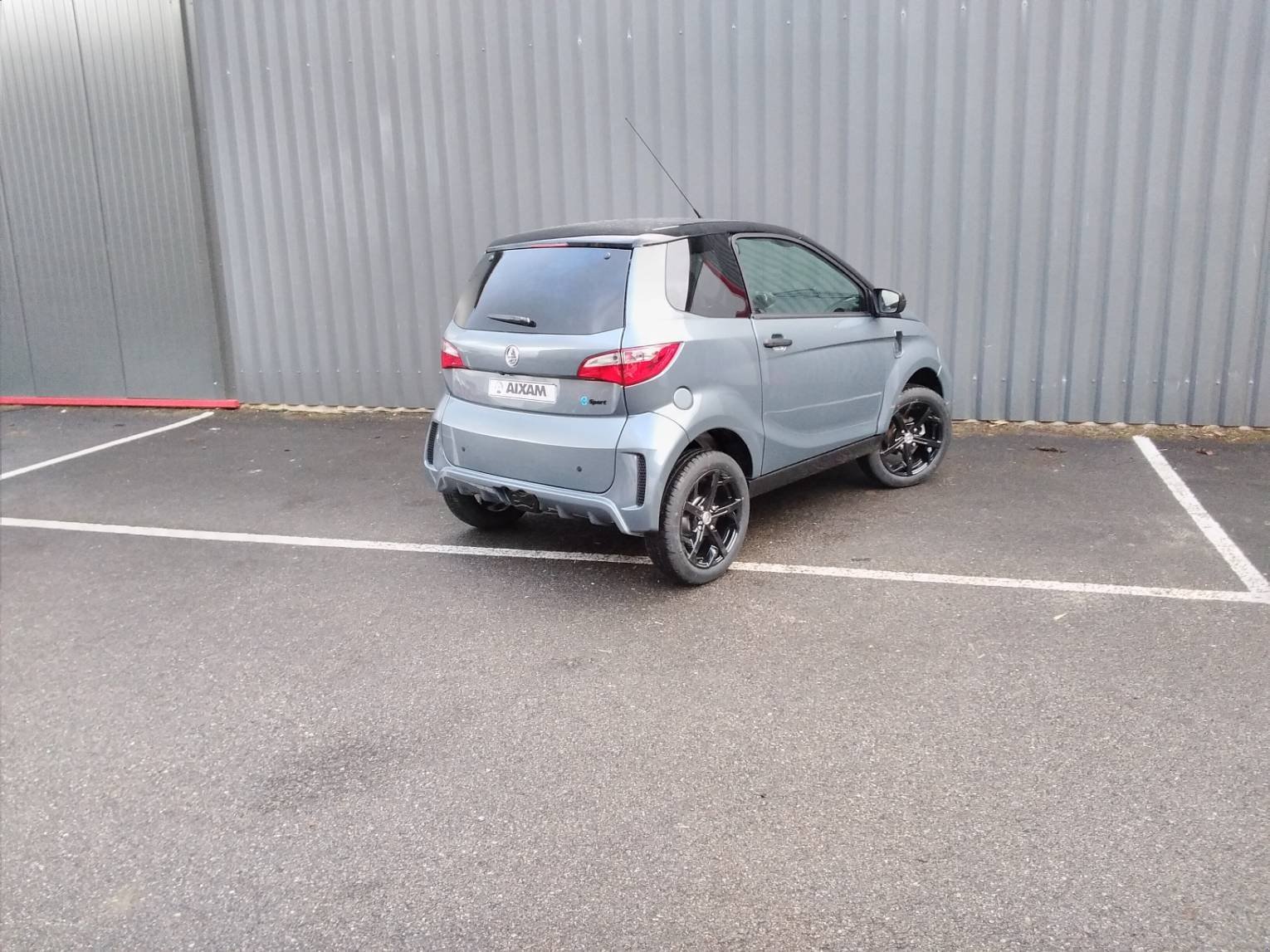 PKW/LKW typu Sonstige E-CITY SPORT, Gebrauchtmaschine w LA SOUTERRAINE (Zdjęcie 3)