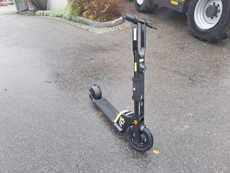 PKW/LKW des Typs Sonstige Husqvarna SKUTTA, Neumaschine in St. Marienkirchen (Bild 4)