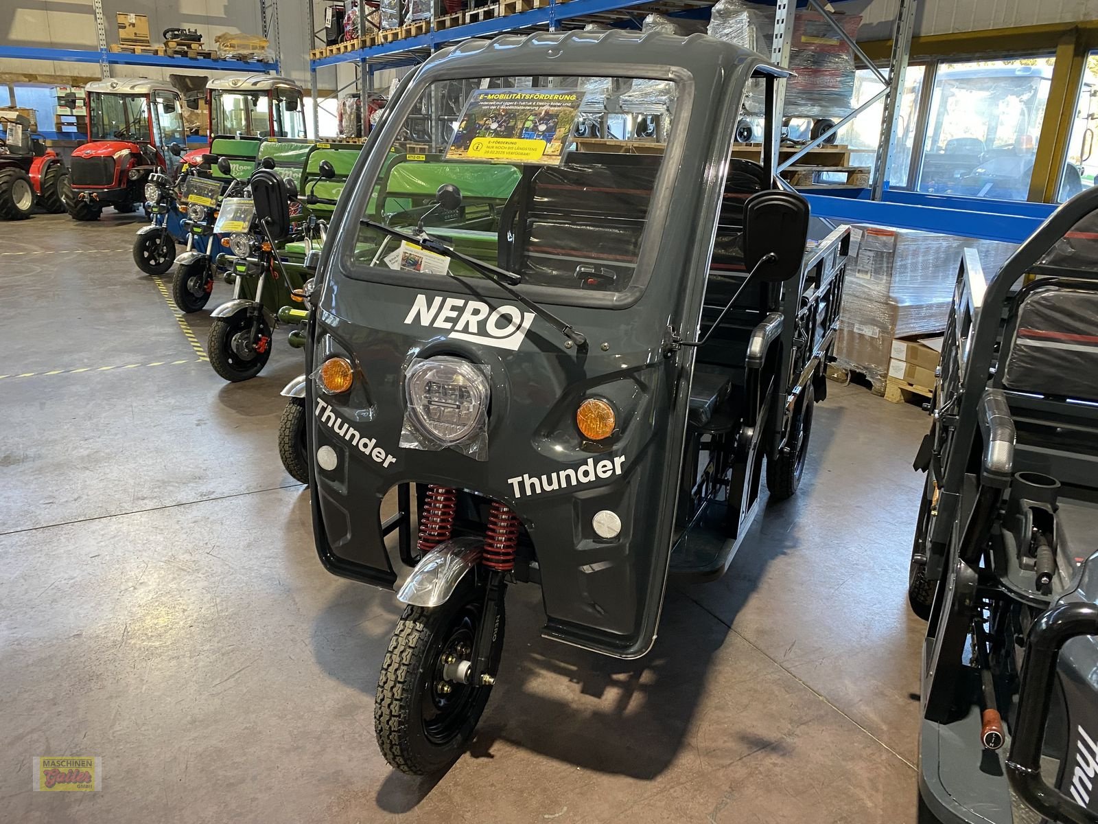 PKW/LKW Türe ait Sonstige Thunder mit Dach, Neumaschine içinde Kötschach (resim 9)