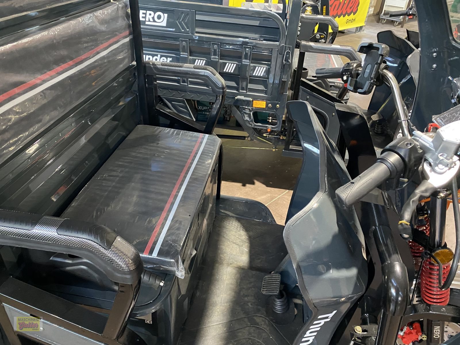 PKW/LKW Türe ait Sonstige Thunder mit Dach, Neumaschine içinde Kötschach (resim 5)