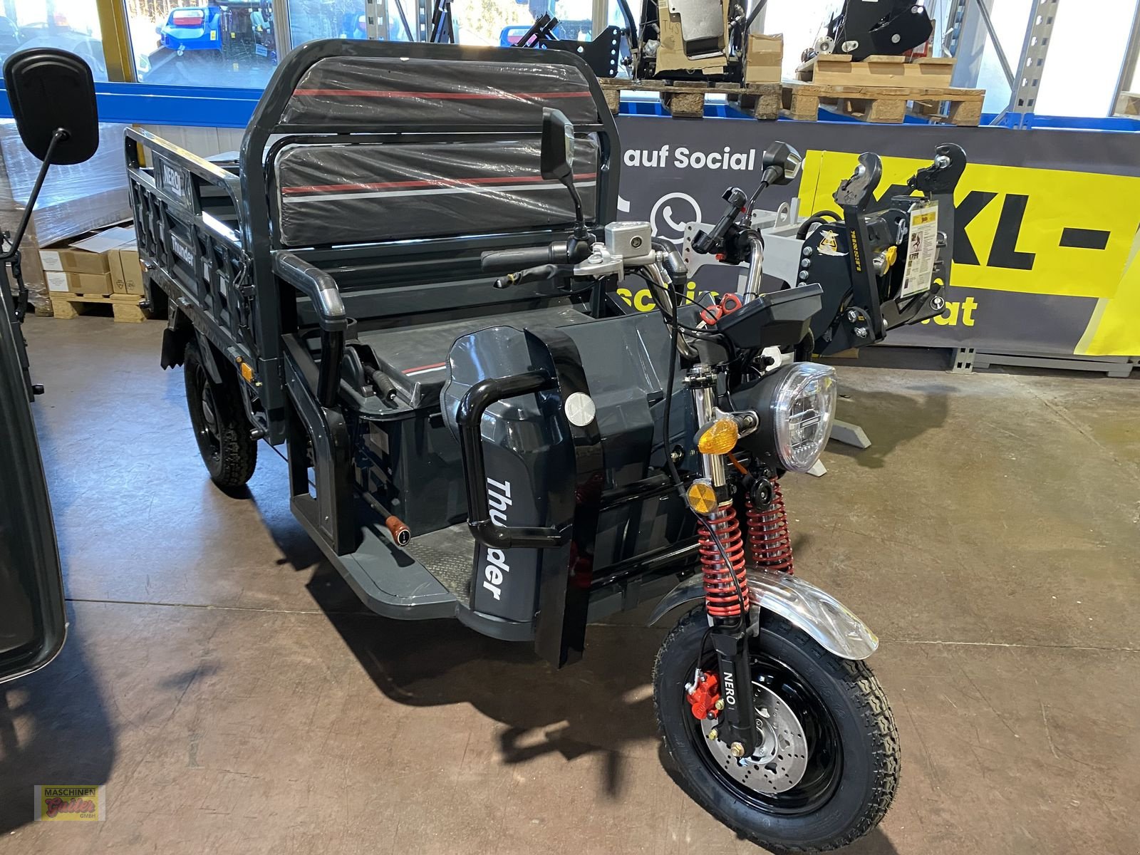 PKW/LKW Türe ait Sonstige Thunder, Neumaschine içinde Kötschach (resim 10)