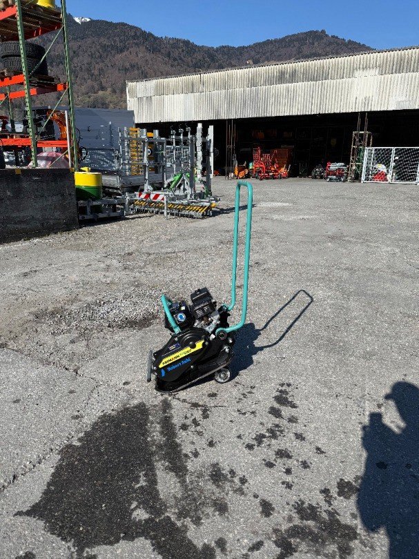 Planierraupe Türe ait Ammann APF 12/40, Neumaschine içinde Regensdorf (resim 1)