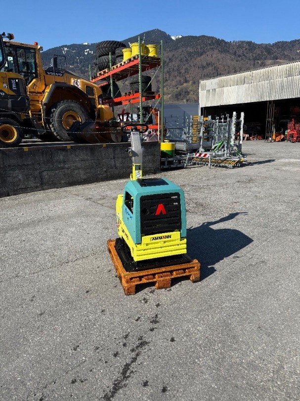 Planierraupe Türe ait Ammann APH 65/85, Neumaschine içinde Regensdorf (resim 2)