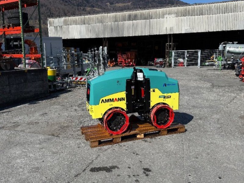 Planierraupe типа Ammann ARR 1575, Ausstellungsmaschine в Regensdorf