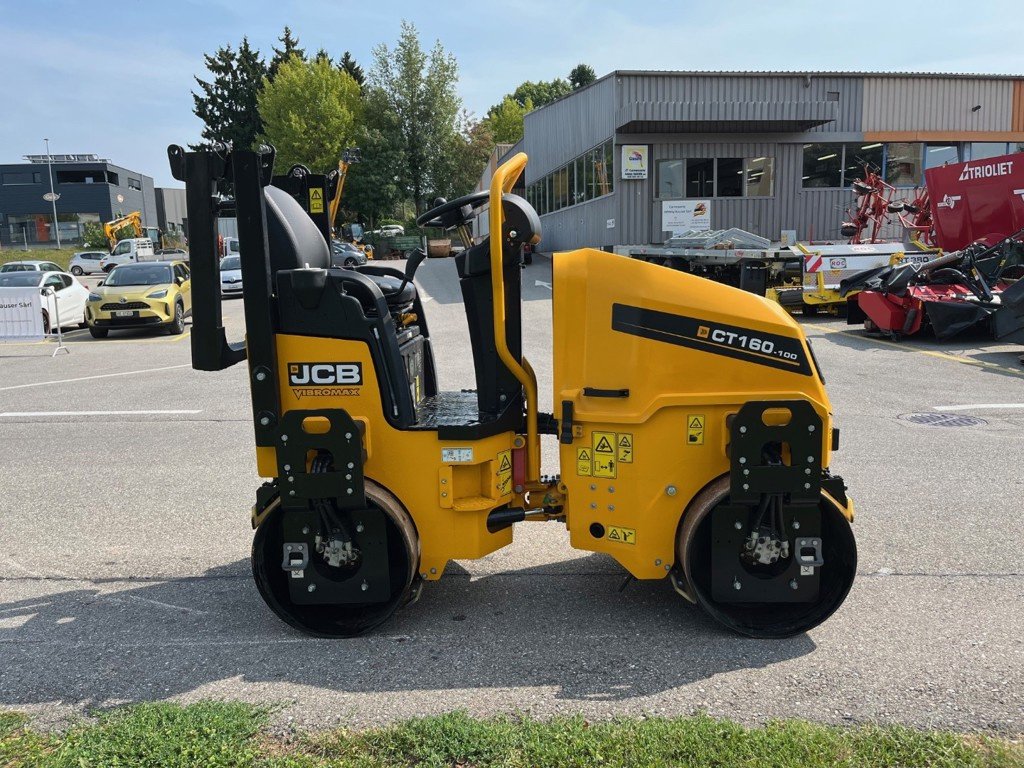 Planierraupe tipa JCB CT160-100, Vorführmaschine u Domdidier (Slika 6)