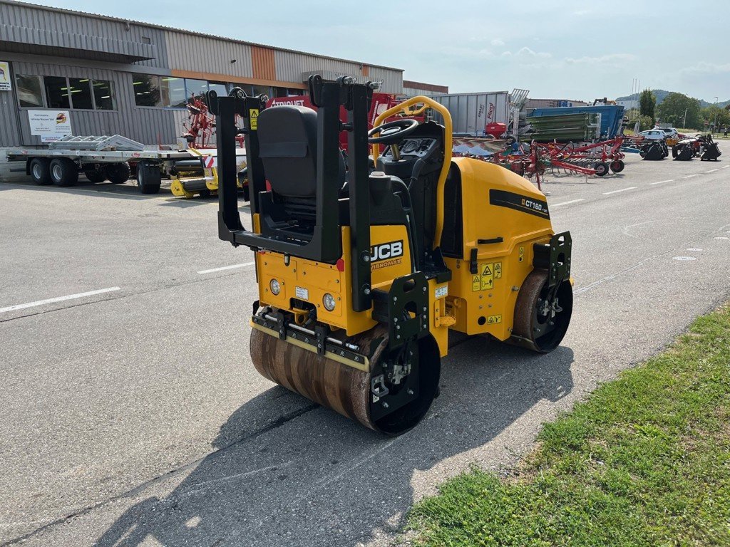 Planierraupe tipa JCB CT160-100, Vorführmaschine u Domdidier (Slika 5)