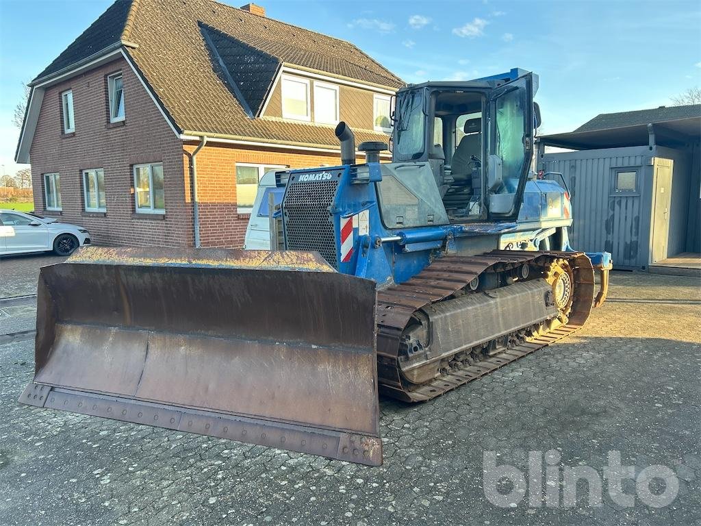 Planierraupe des Typs Komatsu D61EX-15, Gebrauchtmaschine in Düsseldorf (Bild 1)