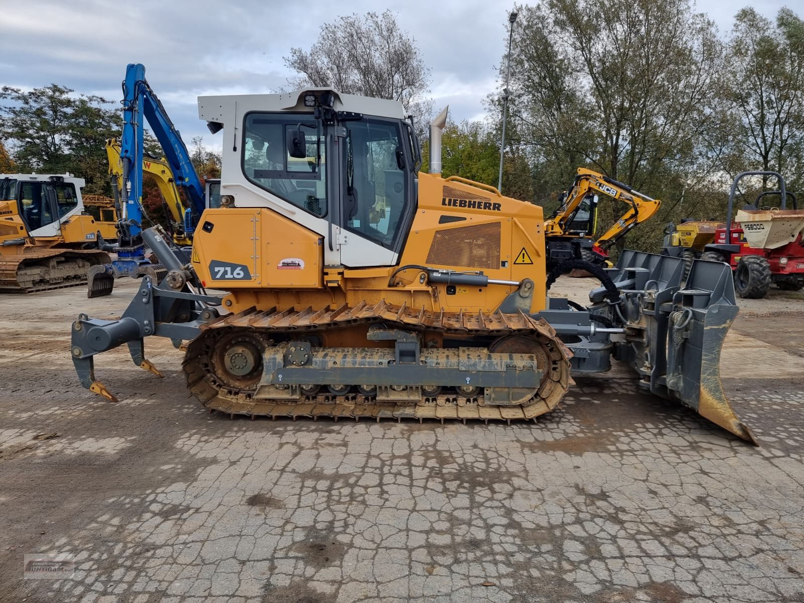 Planierraupe of the type Liebherr PR 716 05 LGP, Gebrauchtmaschine in Deutsch - Goritz (Picture 2)