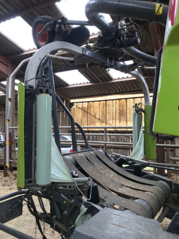 Press-/Wickelkombination des Typs CLAAS ROLLAND 455 UNIWRAP, Gebrauchtmaschine in PUSEY (Bild 3)