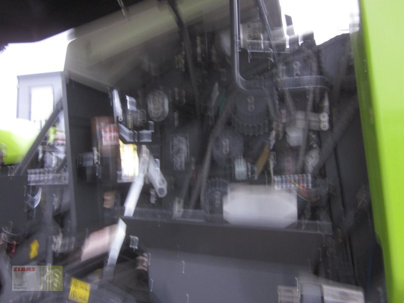 Press-/Wickelkombination des Typs CLAAS ROLLANT 454 RC PRO UNIWRAP, Pressen-Wickler-Kombination, Gebrauchtmaschine in Westerstede (Bild 14)