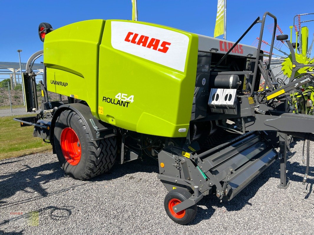 Press-/Wickelkombination of the type CLAAS ROLLANT 454 RC PRO UNIWRAP, Pressen-Wickler-Kombination, Gebrauchtmaschine in Westerstede (Picture 1)