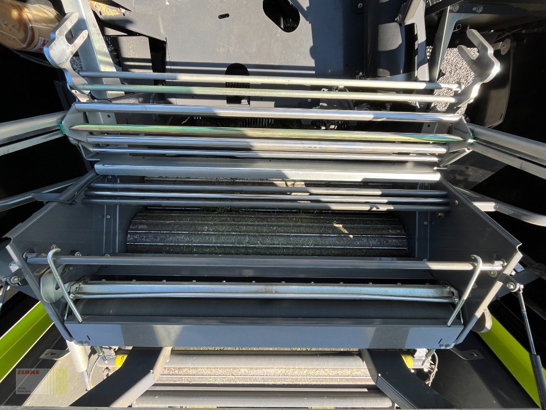 Press-/Wickelkombination of the type CLAAS ROLLANT 454 RC PRO UNIWRAP, Pressen-Wickler-Kombination, Gebrauchtmaschine in Westerstede (Picture 16)