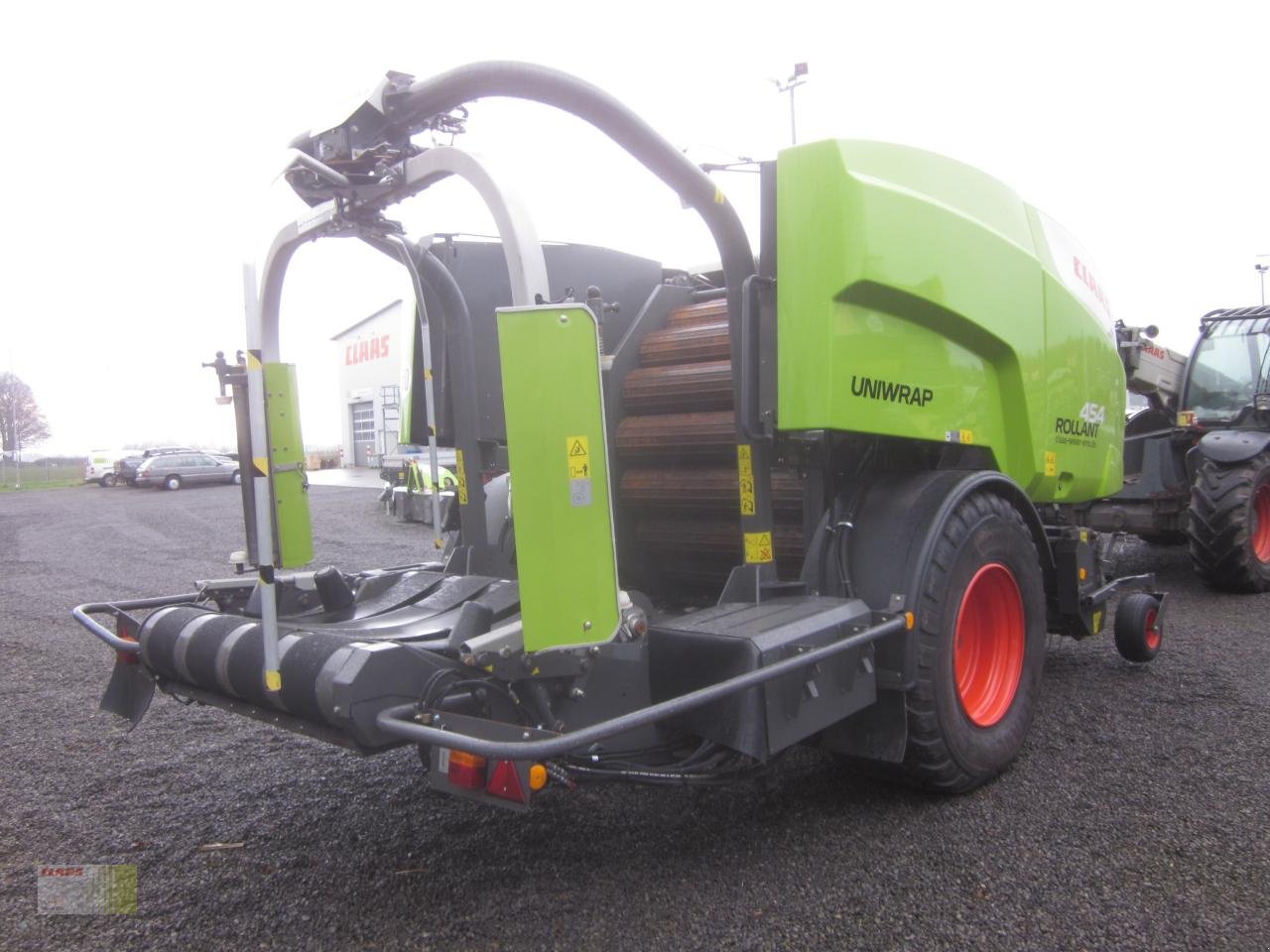 Press-/Wickelkombination типа CLAAS ROLLANT 454 RC PRO UNIWRAP, Pressen-Wickler-Kombination, Gebrauchtmaschine в Neerstedt (Фотография 3)