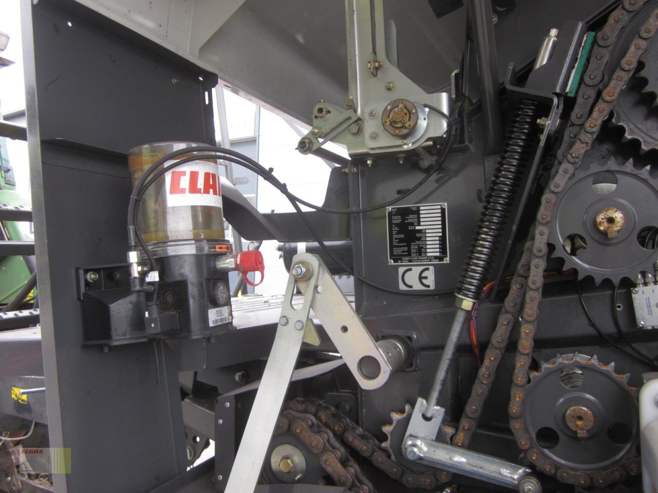 Press-/Wickelkombination des Typs CLAAS ROLLANT 454 RC PRO UNIWRAP, Pressen-Wickler-Kombination, Gebrauchtmaschine in Westerstede (Bild 17)