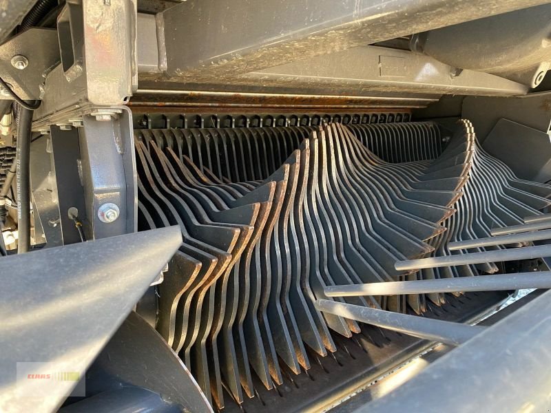 Press-/Wickelkombination des Typs CLAAS ROLLANT 454 RC UNIWRAP, Vorführmaschine in Schonstett (Bild 5)