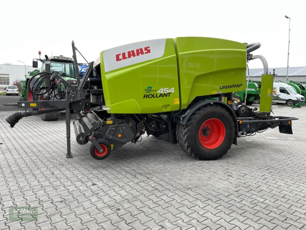 Press-/Wickelkombination des Typs CLAAS Rollant 454 Uniwrap, Neumaschine in Borgholzhausen (Bild 8)