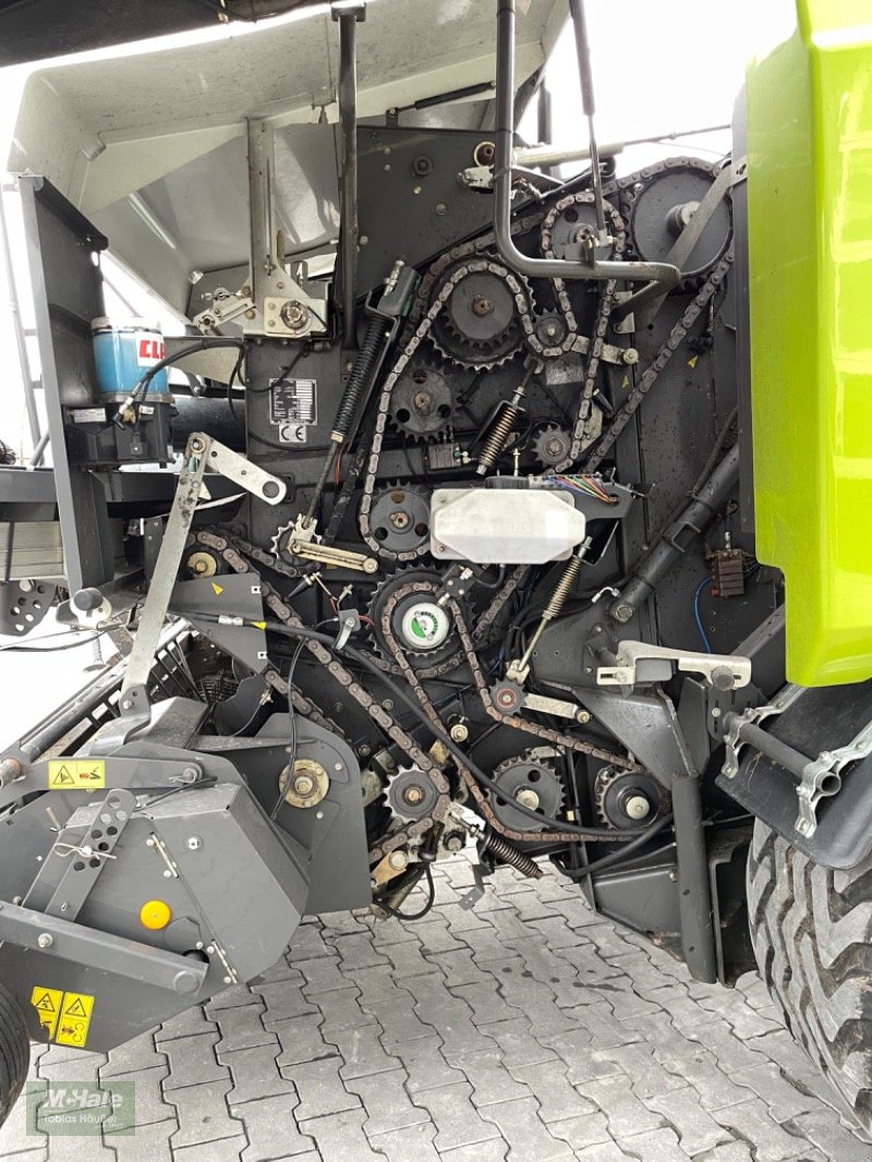 Press-/Wickelkombination des Typs CLAAS Rollant 454 Uniwrap, Neumaschine in Borgholzhausen (Bild 21)