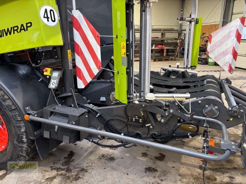 Press-/Wickelkombination del tipo CLAAS Uniwrap 454 *Kundenauftrag*, Gebrauchtmaschine In Ort - Kunde (Immagine 7)