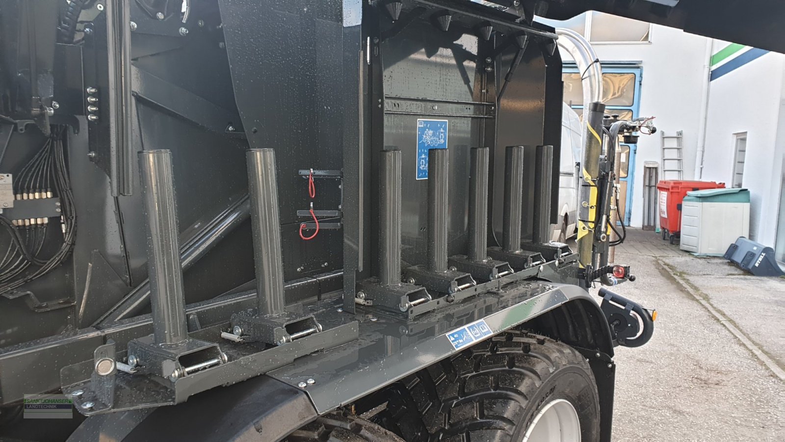 Press-/Wickelkombination del tipo Deutz-Fahr FixMaster BP 335 OC 23 -mit Folien- und Netzbindung-, Neumaschine In Diessen (Immagine 10)