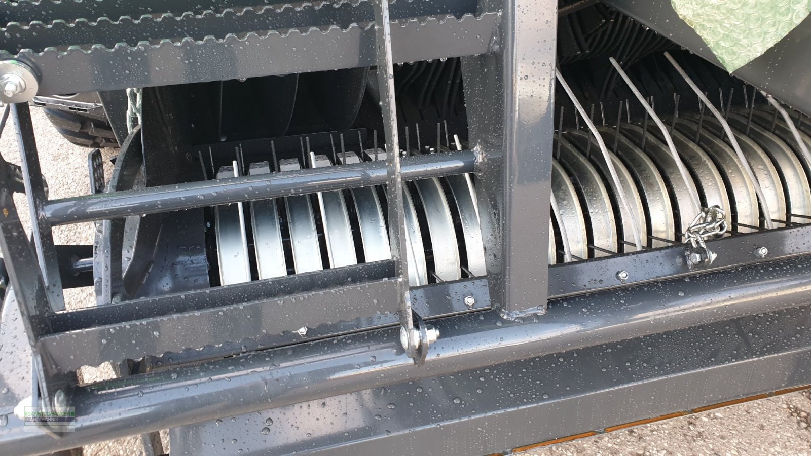 Press-/Wickelkombination del tipo Deutz-Fahr FixMaster BP 335 OC 23 -mit Folien- und Netzbindung-, Neumaschine In Diessen (Immagine 16)