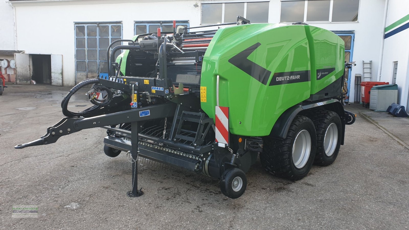 Press-/Wickelkombination des Typs Deutz-Fahr FixMaster BP 335 OC 23 -mit Folien- und Netzbindung-, Neumaschine in Diessen (Bild 4)