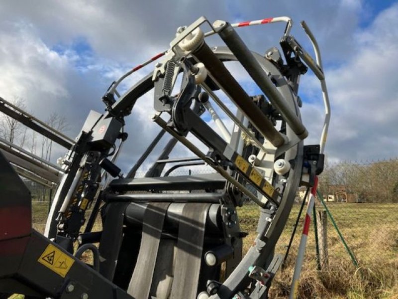 Press-/Wickelkombination des Typs Fendt ROTANA 130 F COMBI, Gebrauchtmaschine in POUSSAY (Bild 9)