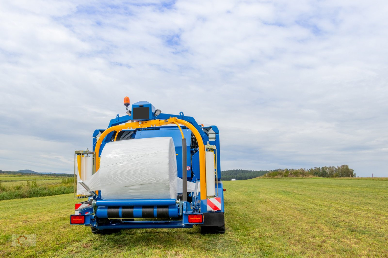 Press-/Wickelkombination des Typs Göweil G-1 F125 Kombi Runballenpresse Wickelkombination 1,25m Rundballen, Neumaschine in Tiefenbach (Bild 8)