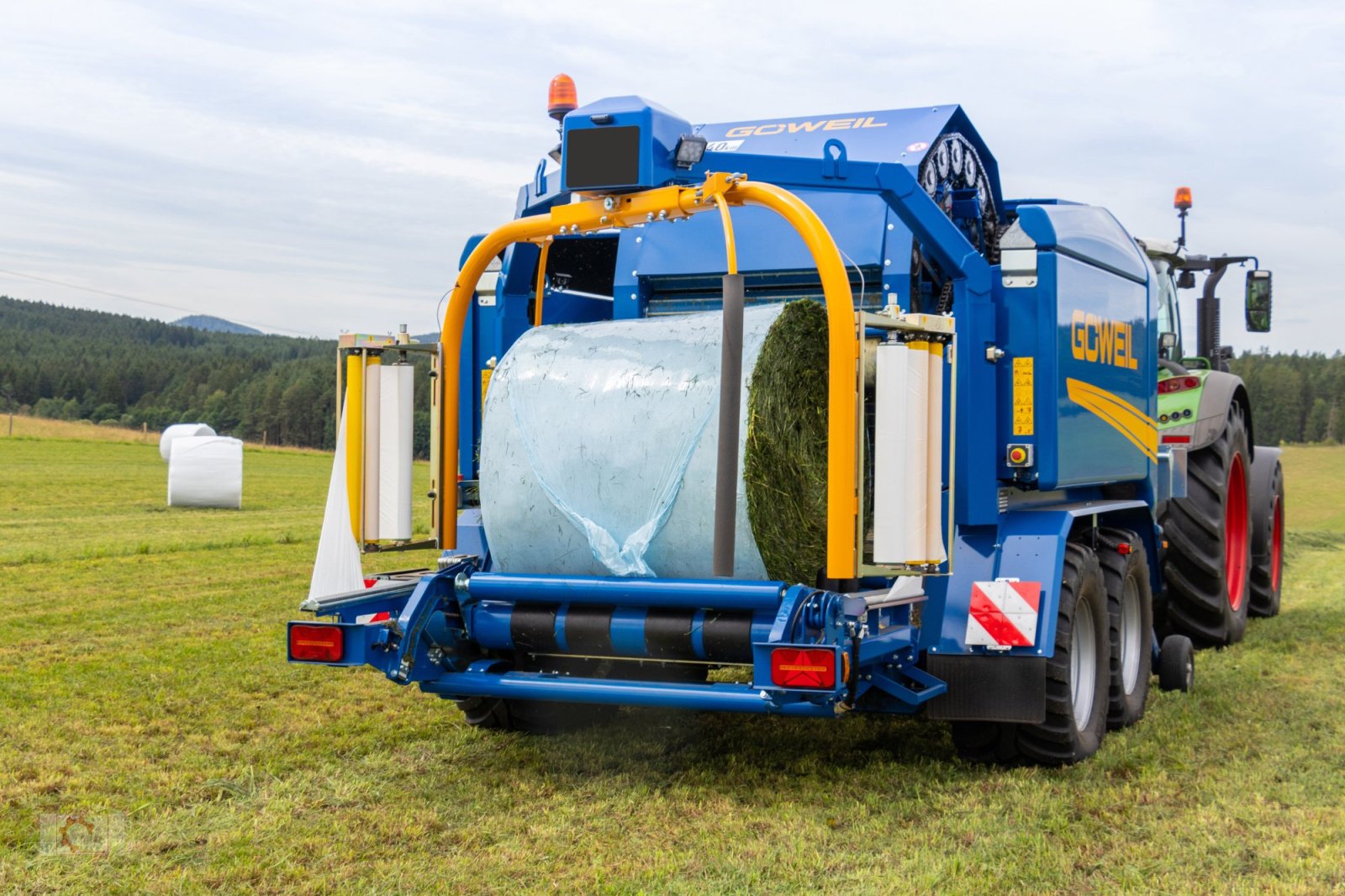 Press-/Wickelkombination des Typs Göweil G-1 F125 Kombi Runballenpresse Wickelkombination 1,25m Rundballen, Neumaschine in Tiefenbach (Bild 21)