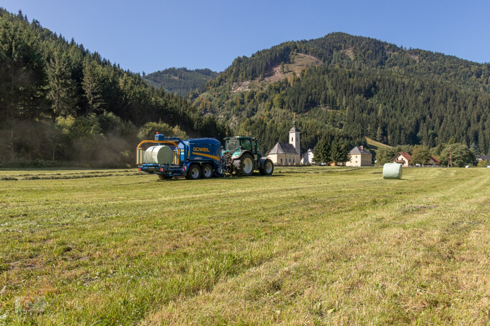Press-/Wickelkombination des Typs Göweil G-1 F125 Kombi Runballenpresse Wickelkombination 1,25m Rundballen, Neumaschine in Tiefenbach (Bild 25)