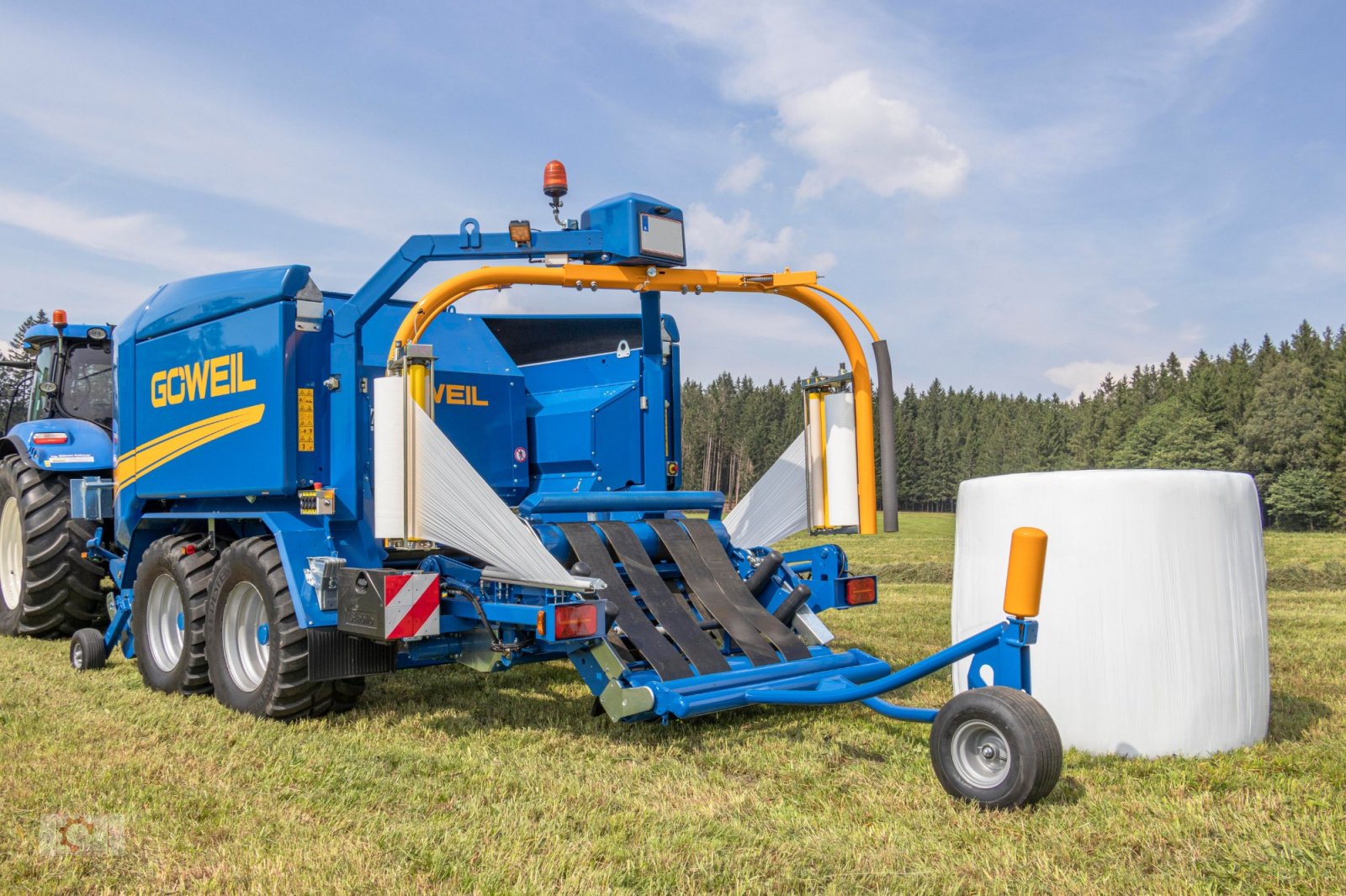 Press-/Wickelkombination des Typs Göweil G-1 F125 Kombi Runballenpresse Wickelkombination 1,25m Rundballen, Neumaschine in Tiefenbach (Bild 31)