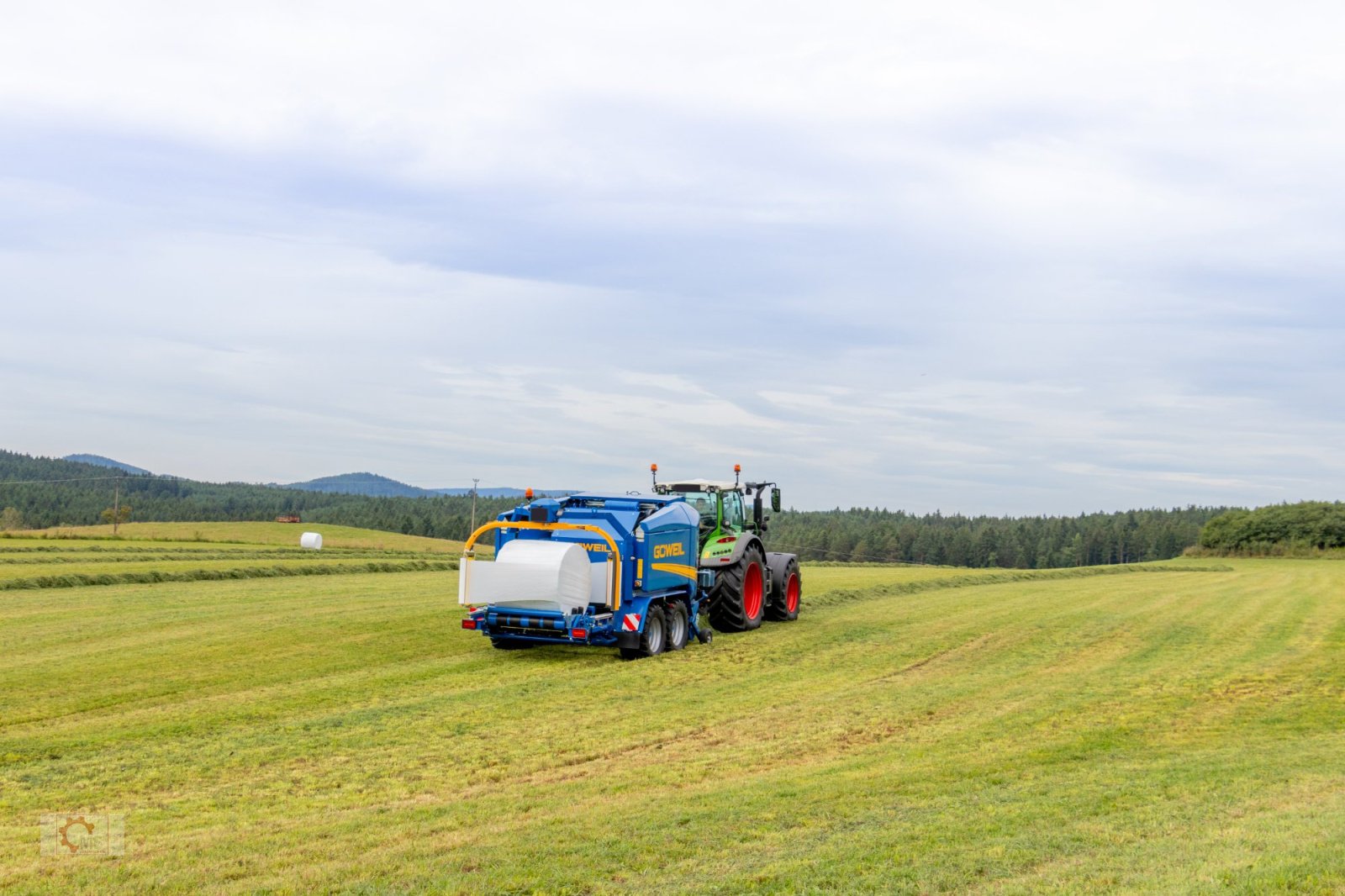 Press-/Wickelkombination tip Göweil G-1 F125 Kombi Runballenpresse Wickelkombination 1,25m Rundballen, Neumaschine in Tiefenbach (Poză 10)