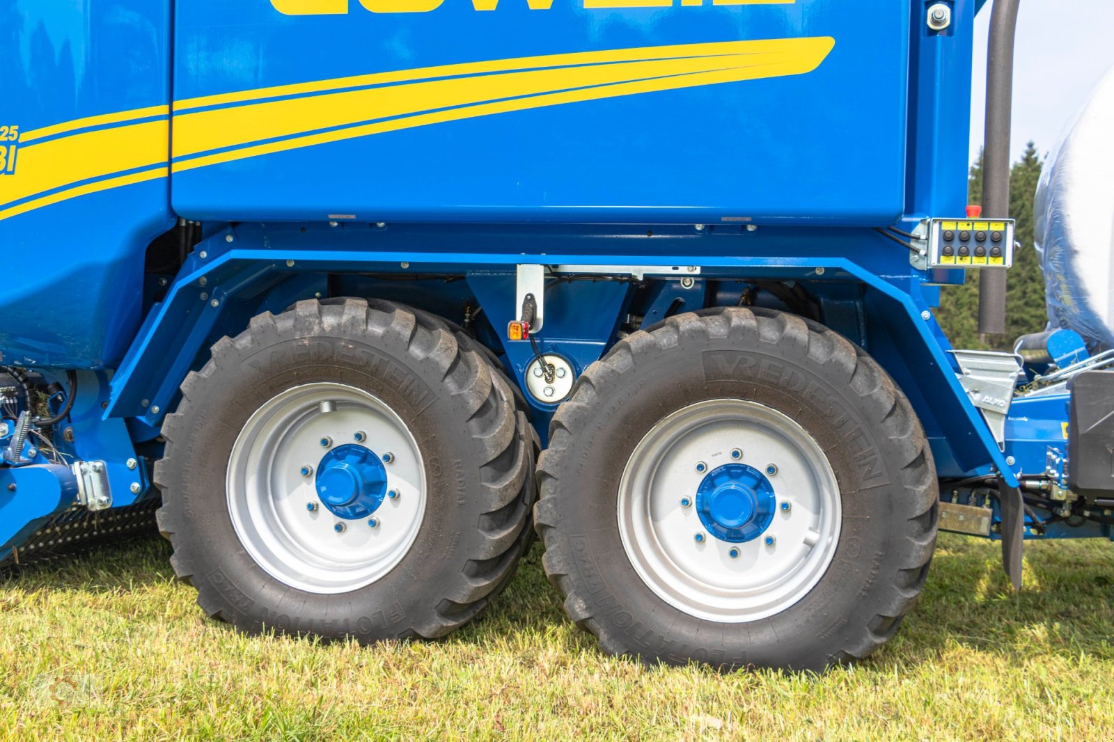 Press-/Wickelkombination tip Göweil G-1 F125 Kombi Runballenpresse Wickelkombination 1,25m Rundballen, Neumaschine in Tiefenbach (Poză 24)