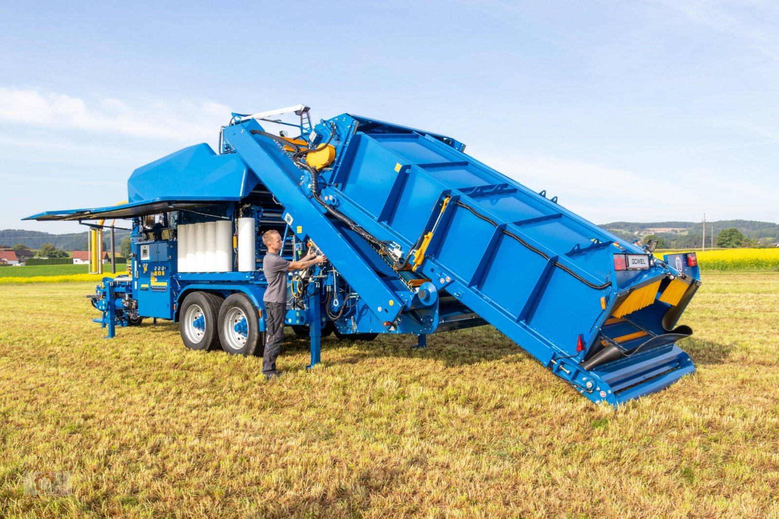 Press-/Wickelkombination of the type Göweil LT-Master F115 Maispresse Variable Ballengröße, Neumaschine in Tiefenbach (Picture 9)