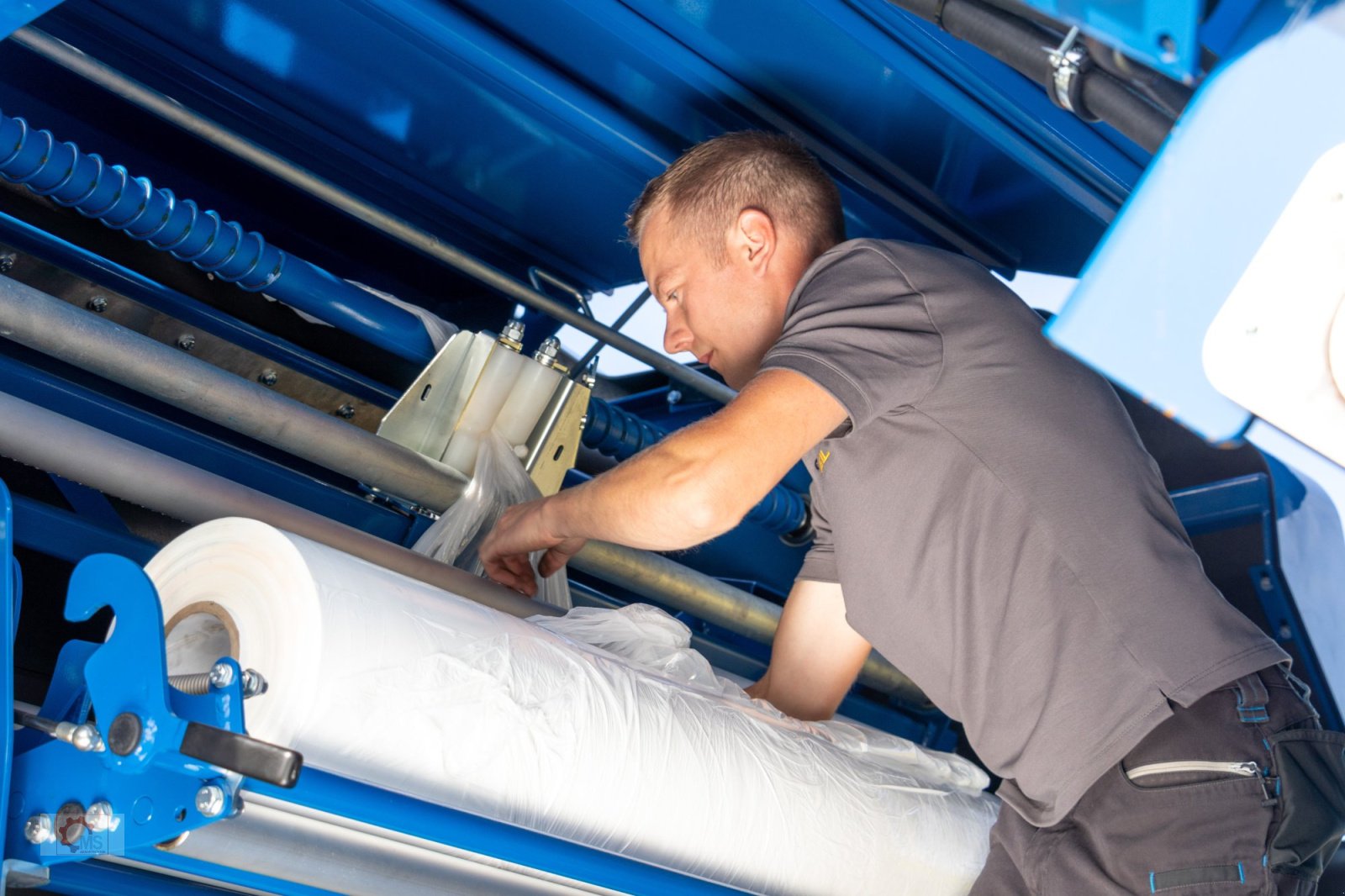 Press-/Wickelkombination of the type Göweil LT-Master F115 Maispresse Variable Ballengröße, Neumaschine in Tiefenbach (Picture 11)