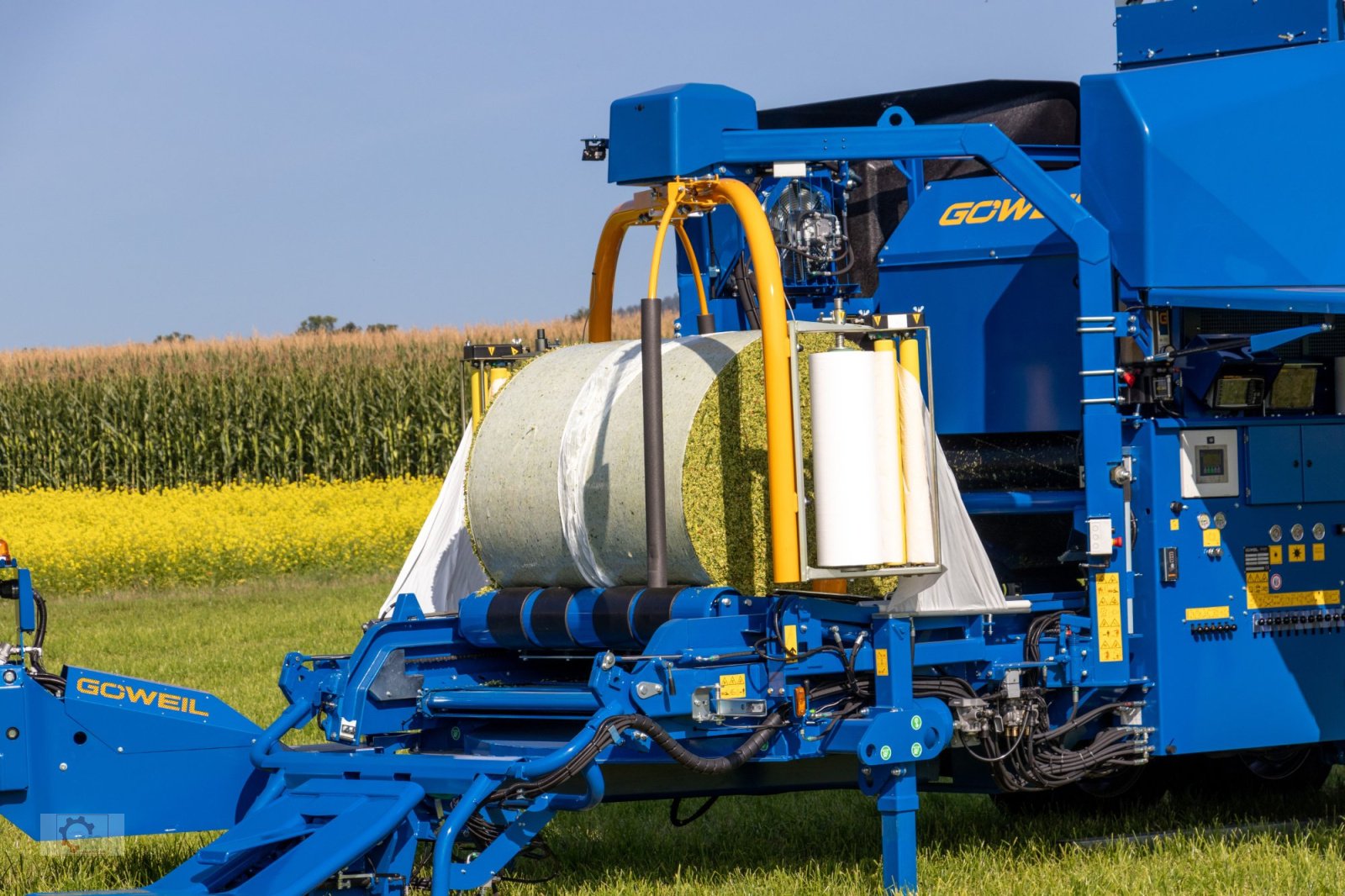 Press-/Wickelkombination of the type Göweil LT-Master F115 Maispresse Variable Ballengröße, Neumaschine in Tiefenbach (Picture 23)