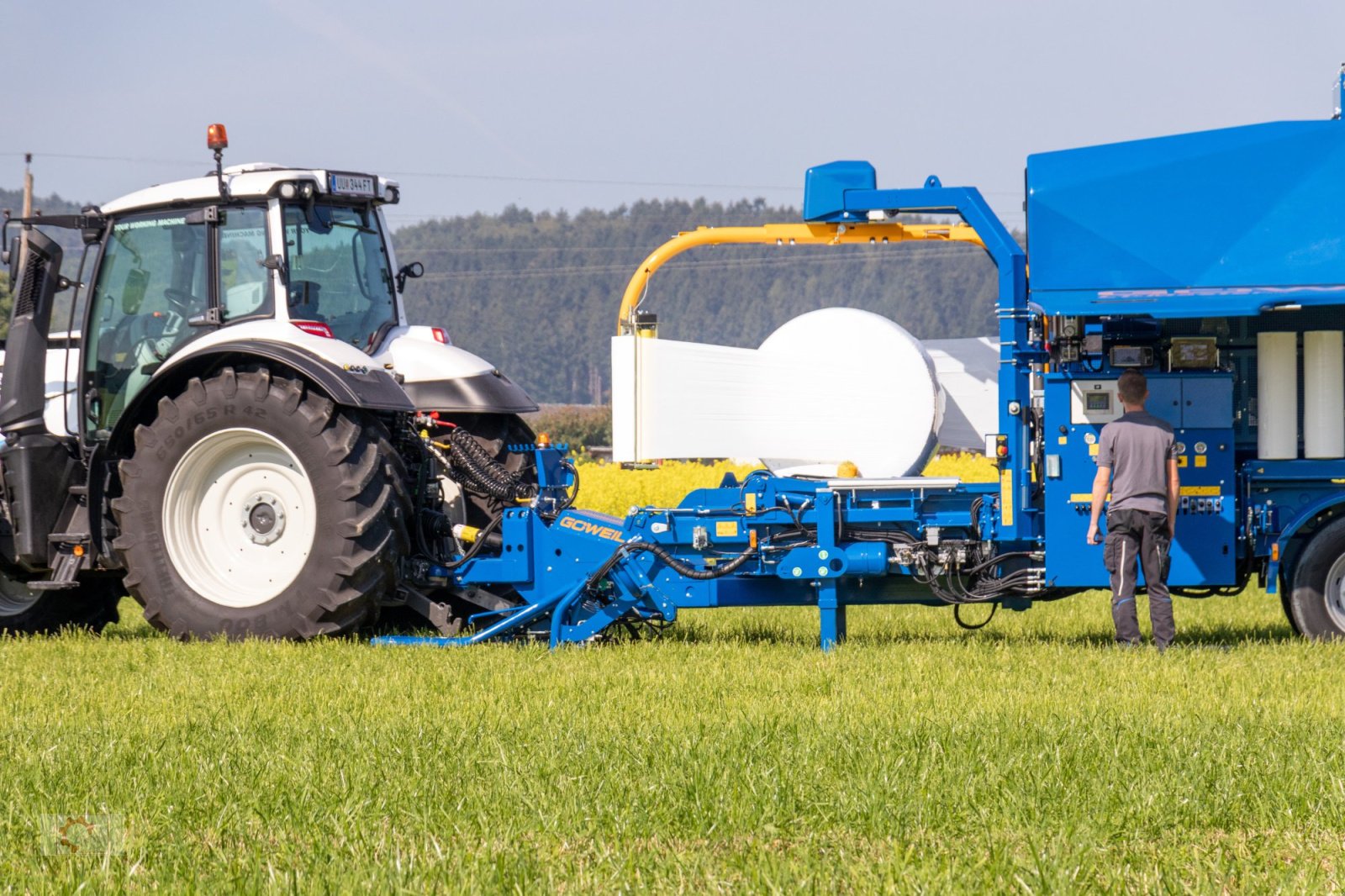 Press-/Wickelkombination of the type Göweil LT-Master F115 Maispresse Variable Ballengröße, Neumaschine in Tiefenbach (Picture 25)