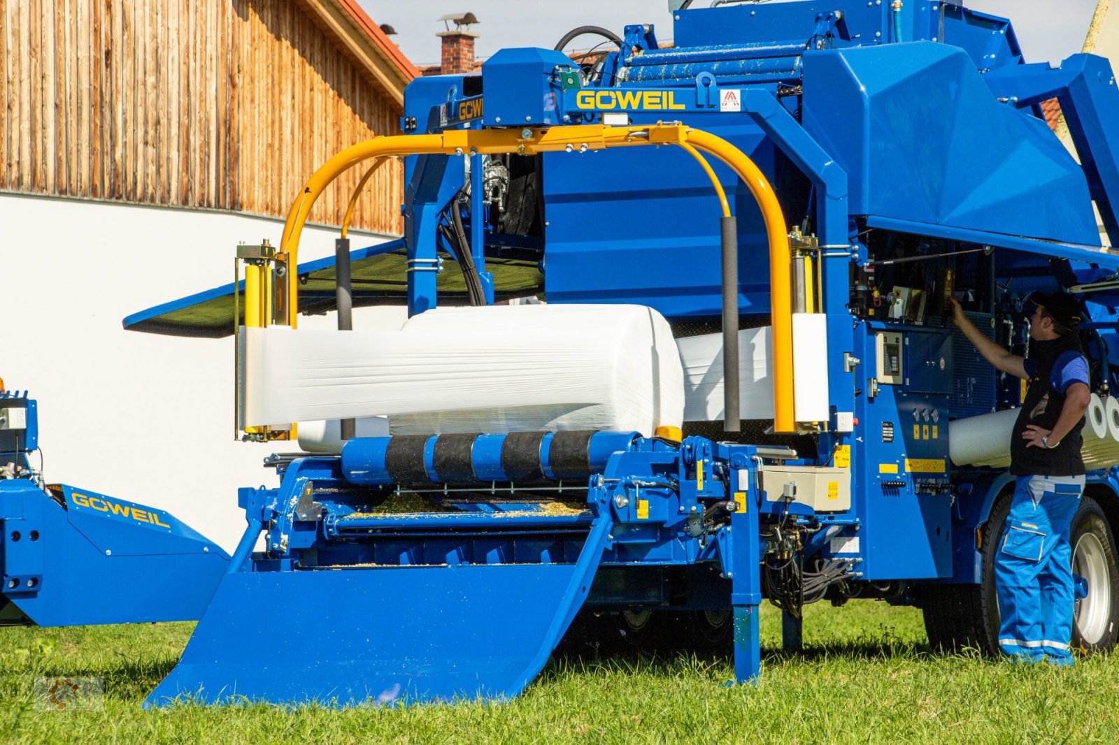 Press-/Wickelkombination типа Göweil VARIO-Master V140 Maispresse variable Presskammer Press-Wickelkombination, Neumaschine в Tiefenbach (Фотография 4)