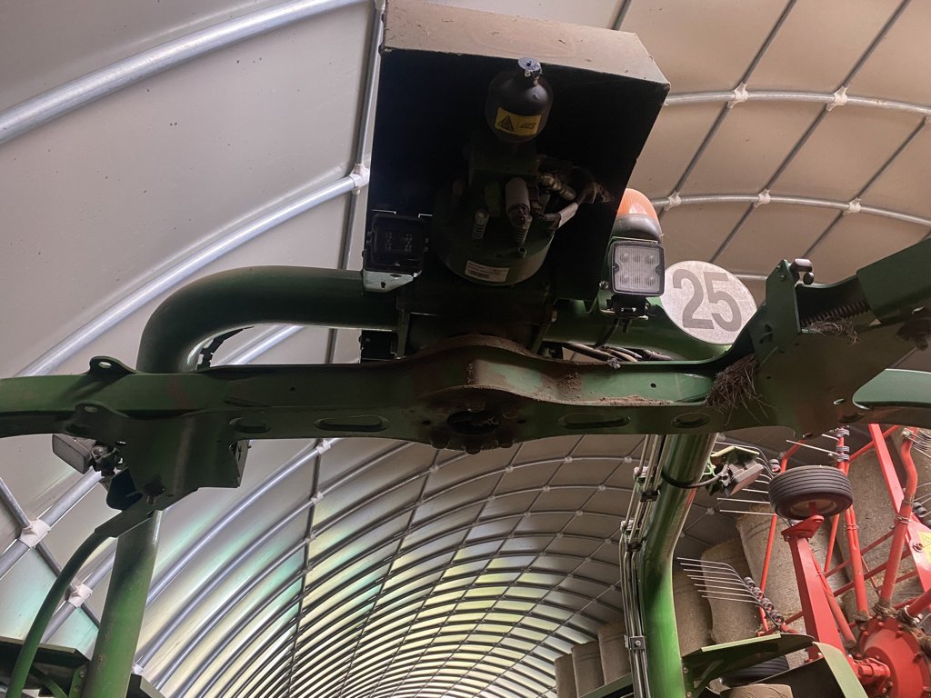 Press-/Wickelkombination des Typs John Deere C441R, Gebrauchtmaschine in AUBUSSON (Bild 10)